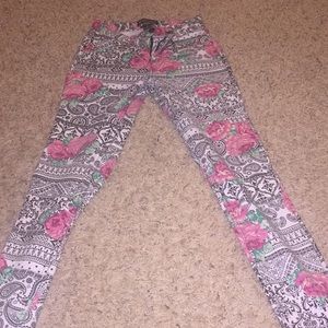 Skinny floral pants/jeggings